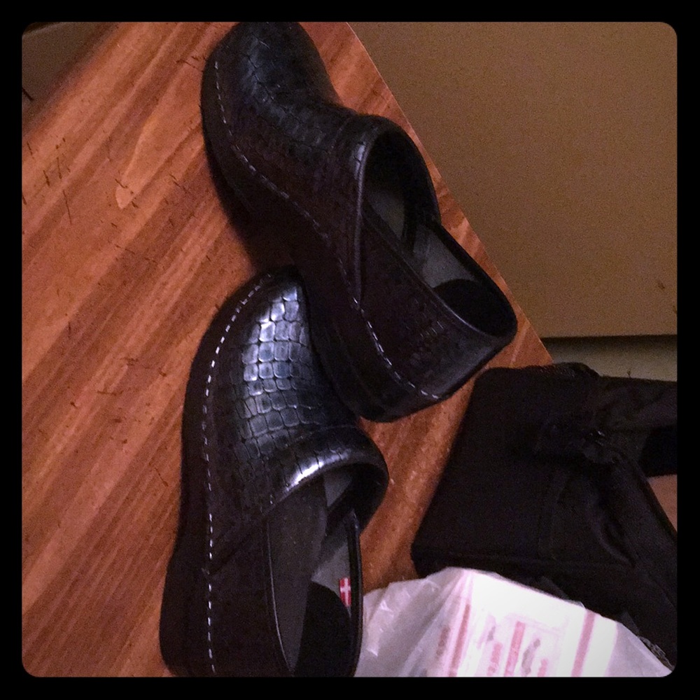 Sanitas clogs